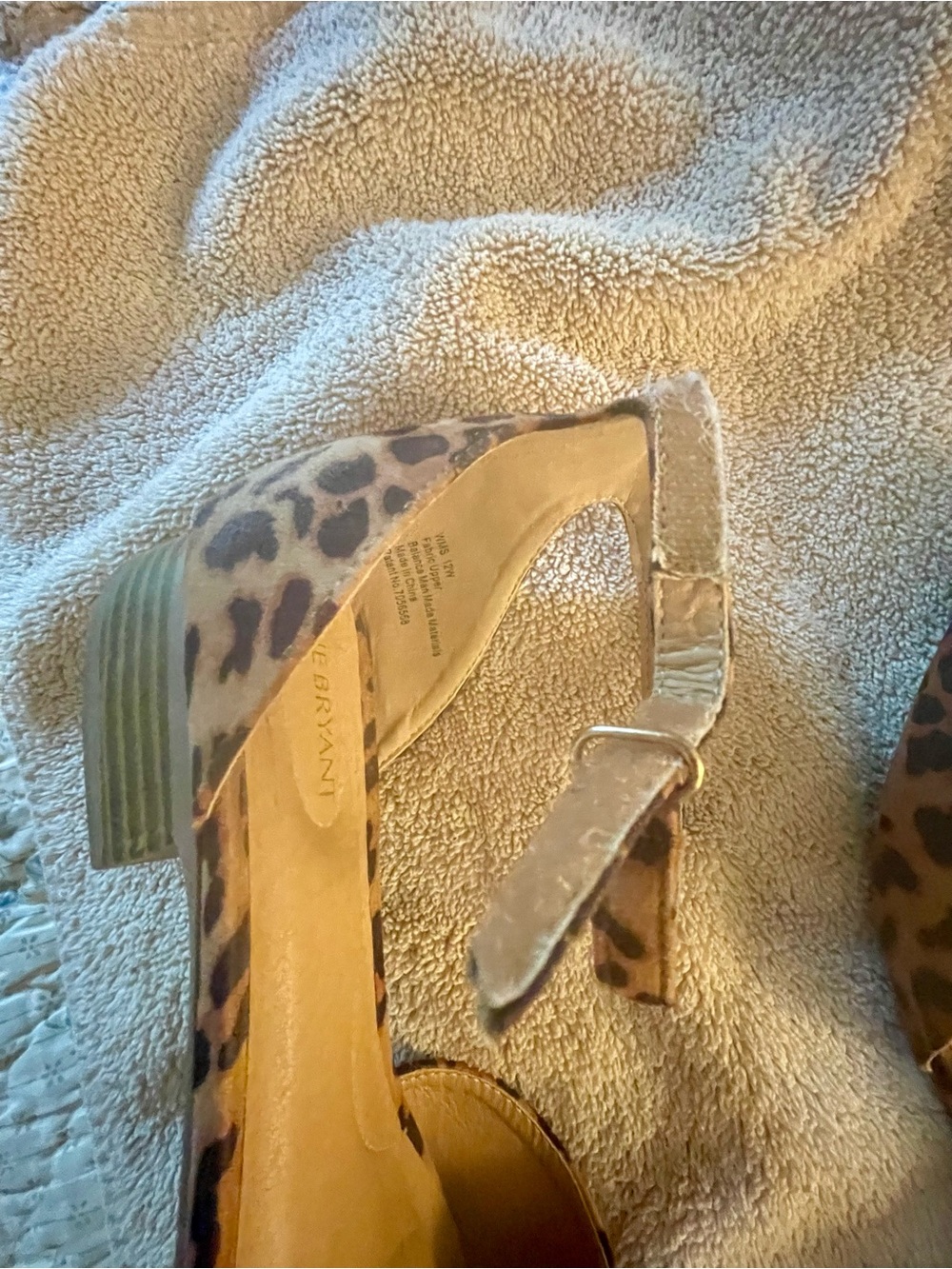 Women’s Leopard Print Ankle Strap Pointed-Toe Pumps Low Heel 12W - Picture 5 of 8